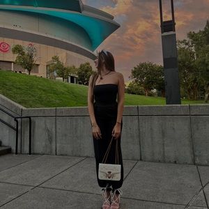 Meet your Posher, Liz